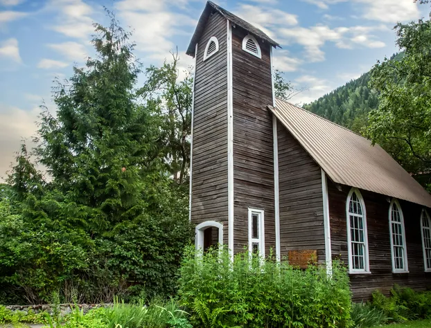 Three Valley Lake Chateau hotel detail image 4