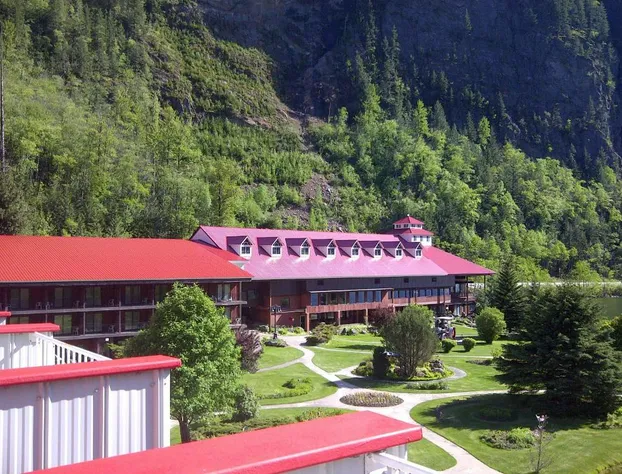 Three Valley Lake Chateau hotel detail image 1