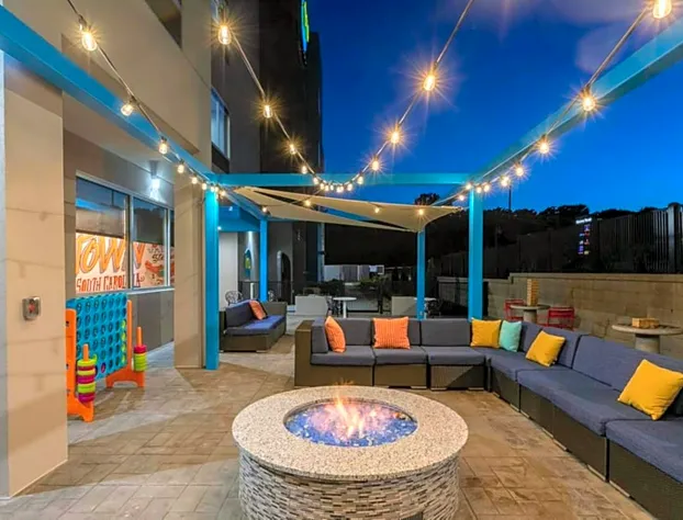 Tru by Hilton Seneca Clemson hotel detail image 3