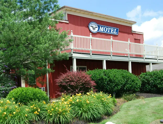 Flying W Airport & Resort hotel detail image 2