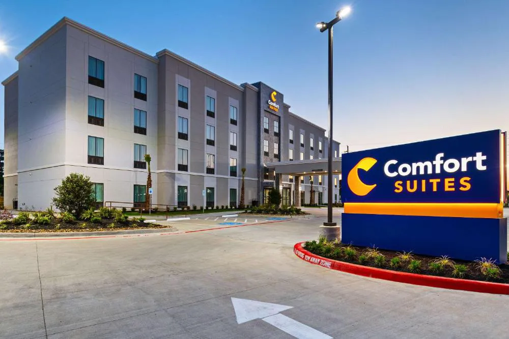 Comfort Suites Humble Houston IAH hotel hero