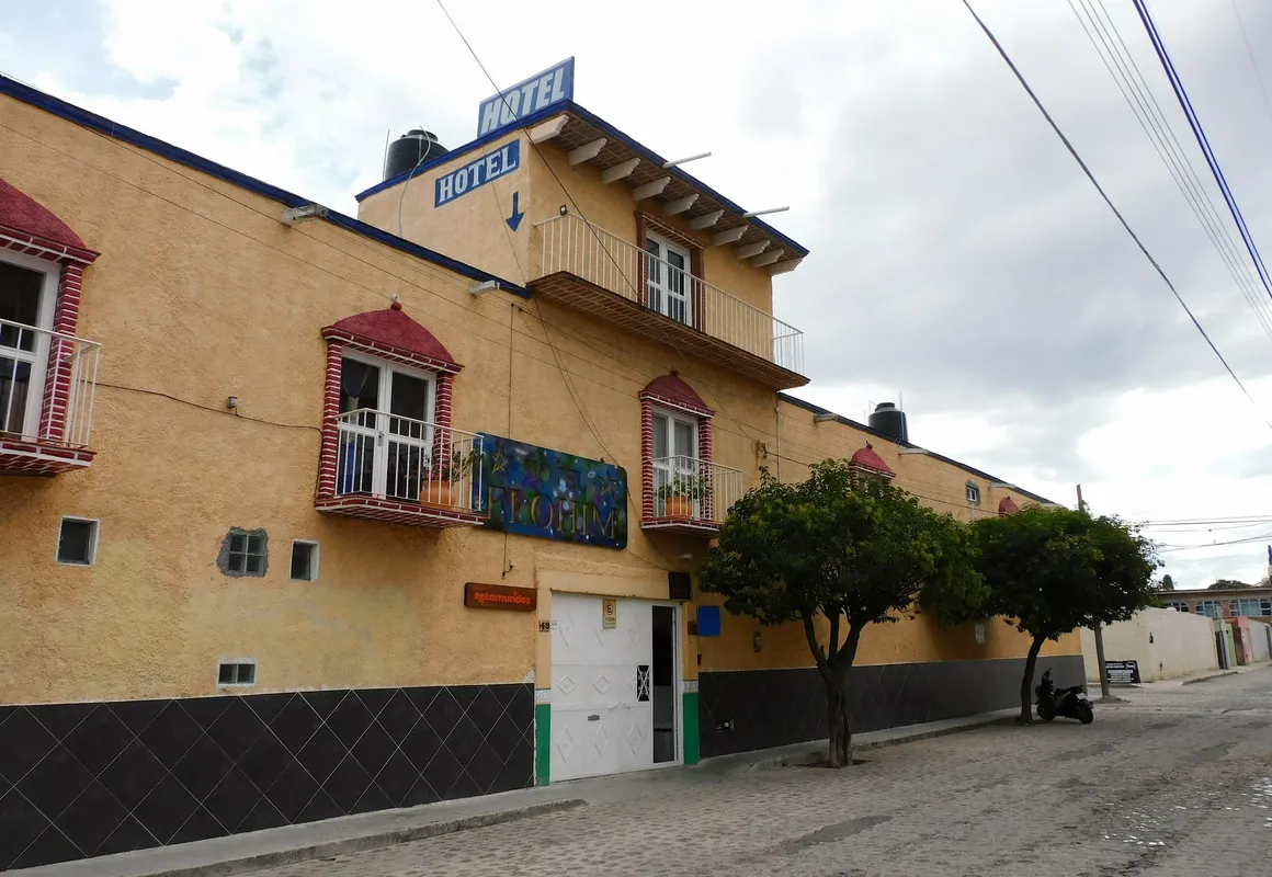 Hotel Elohim by Rotamundos hotel hero