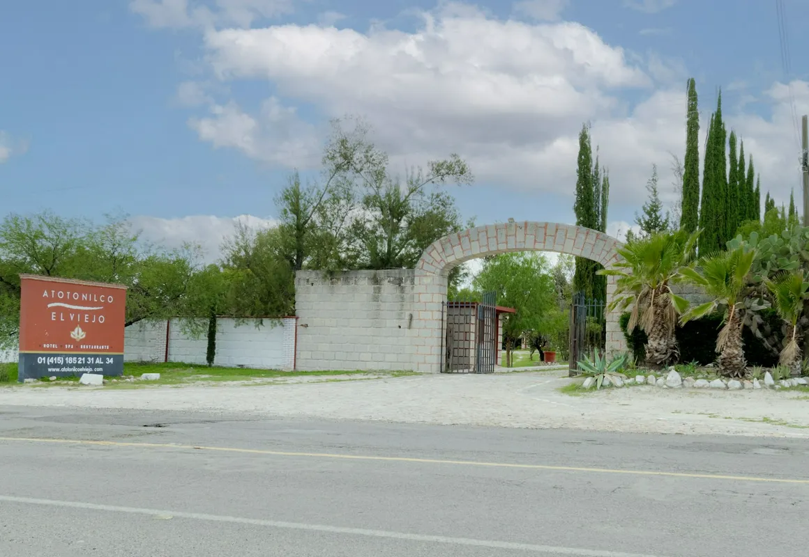 Hotel Atotonilco El Viejo hotel hero