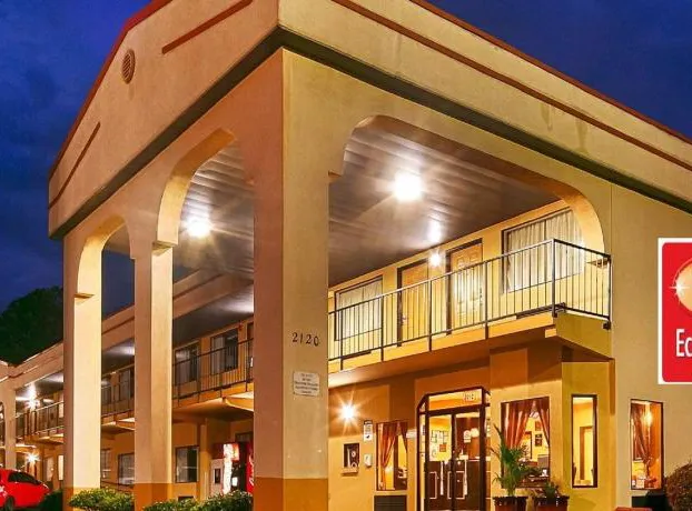 General Bragg Inn & Suites Chickamauga hotel detail image 1