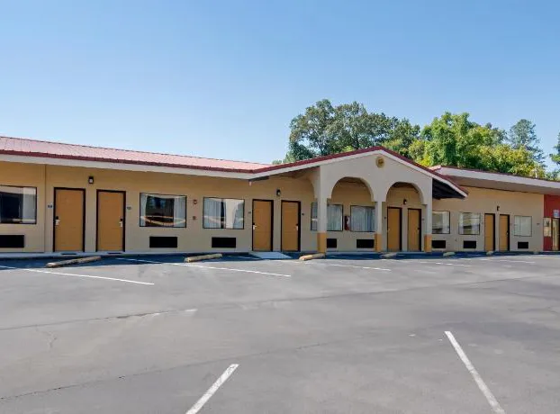 General Bragg Inn & Suites Chickamauga hotel detail image 2