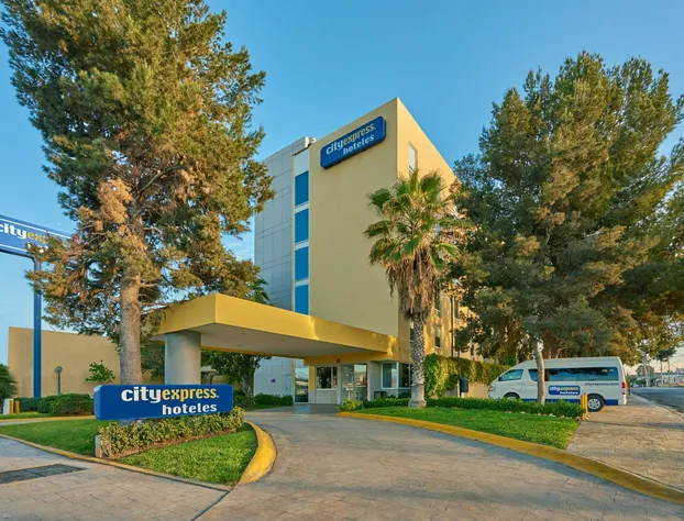 City Express by Marriott Saltillo Norte hotel detail image 1