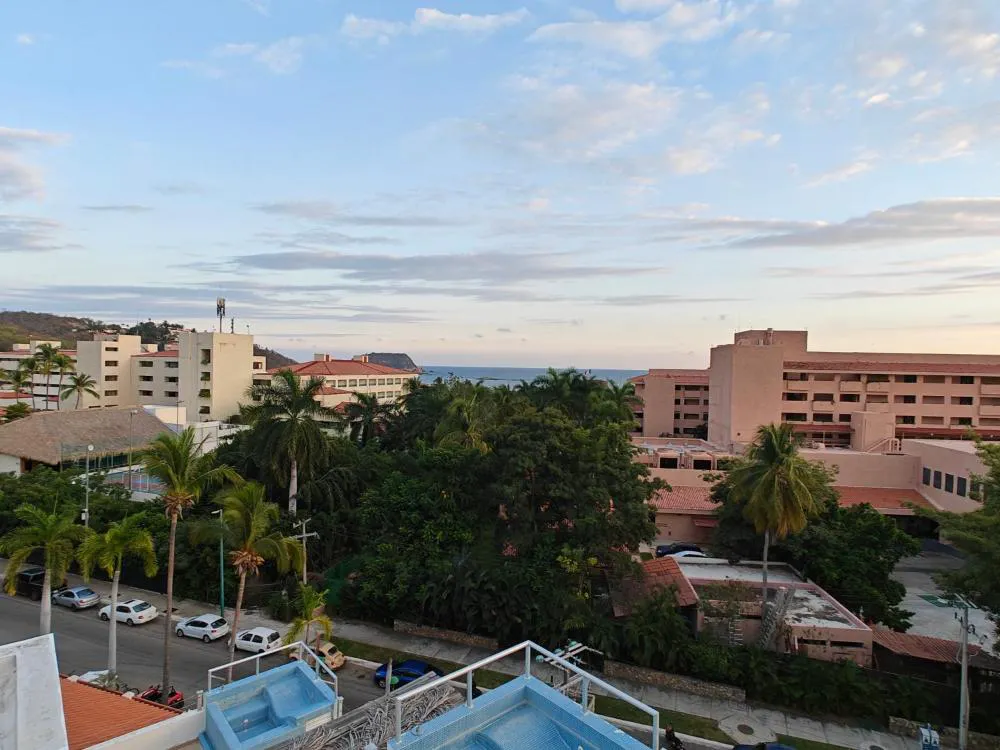 Hotel Plaza Huatulco Bungalows hotel hero