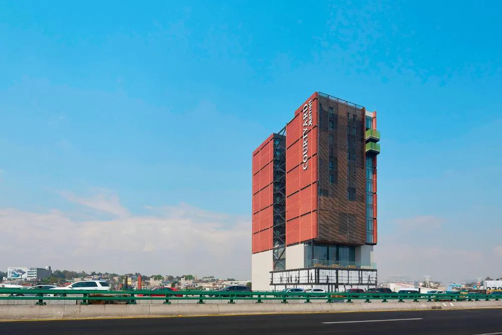Courtyard Mexico City Toreo hotel hero