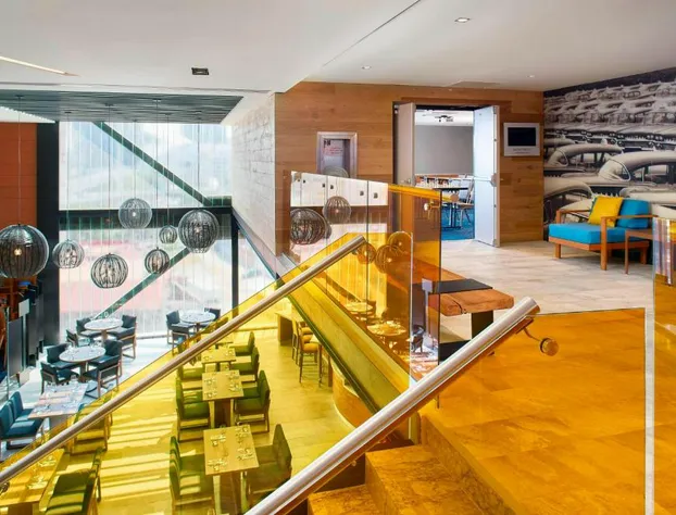 Courtyard Mexico City Toreo hotel detail image 3