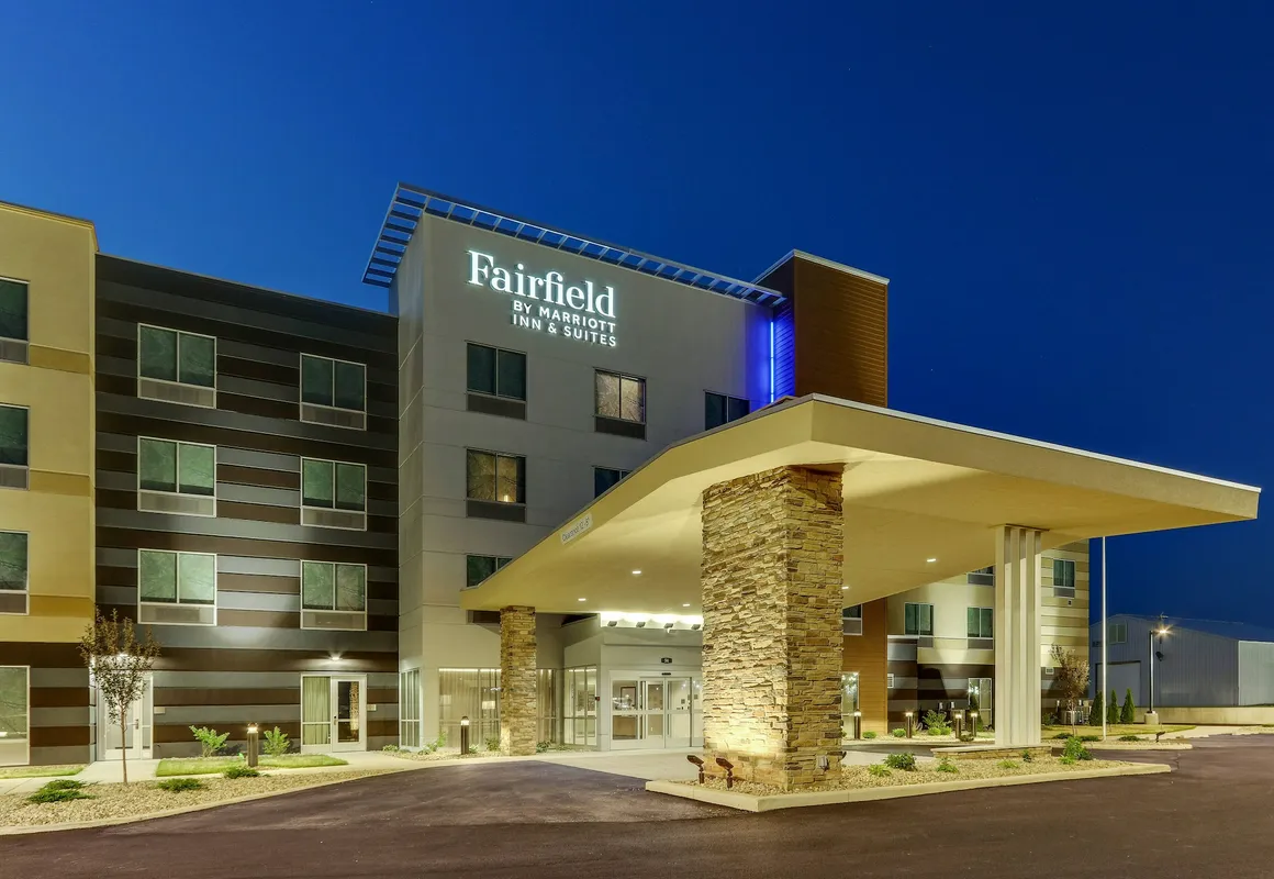Fairfield Inn & Suites by Marriott Warsaw hotel hero