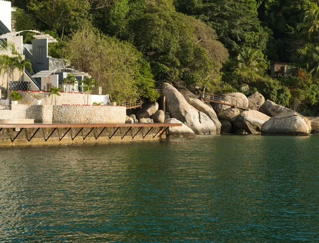 B Pichilingue Acapulco hotel detail image 4