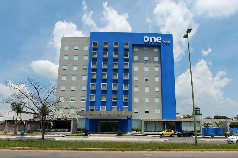 One Villahermosa 2000 hotel hero