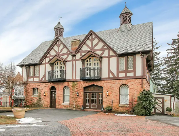 The Gables at Stirling Guest Hotel hotel detail image 1