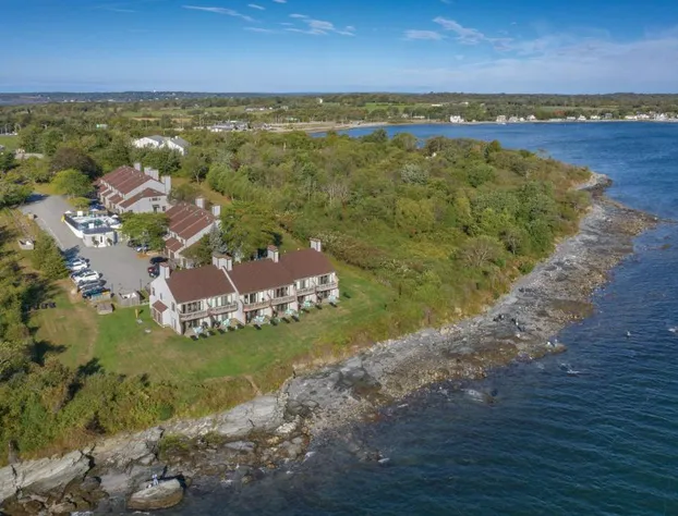Club Wyndham Newport Overlook hotel detail image 3