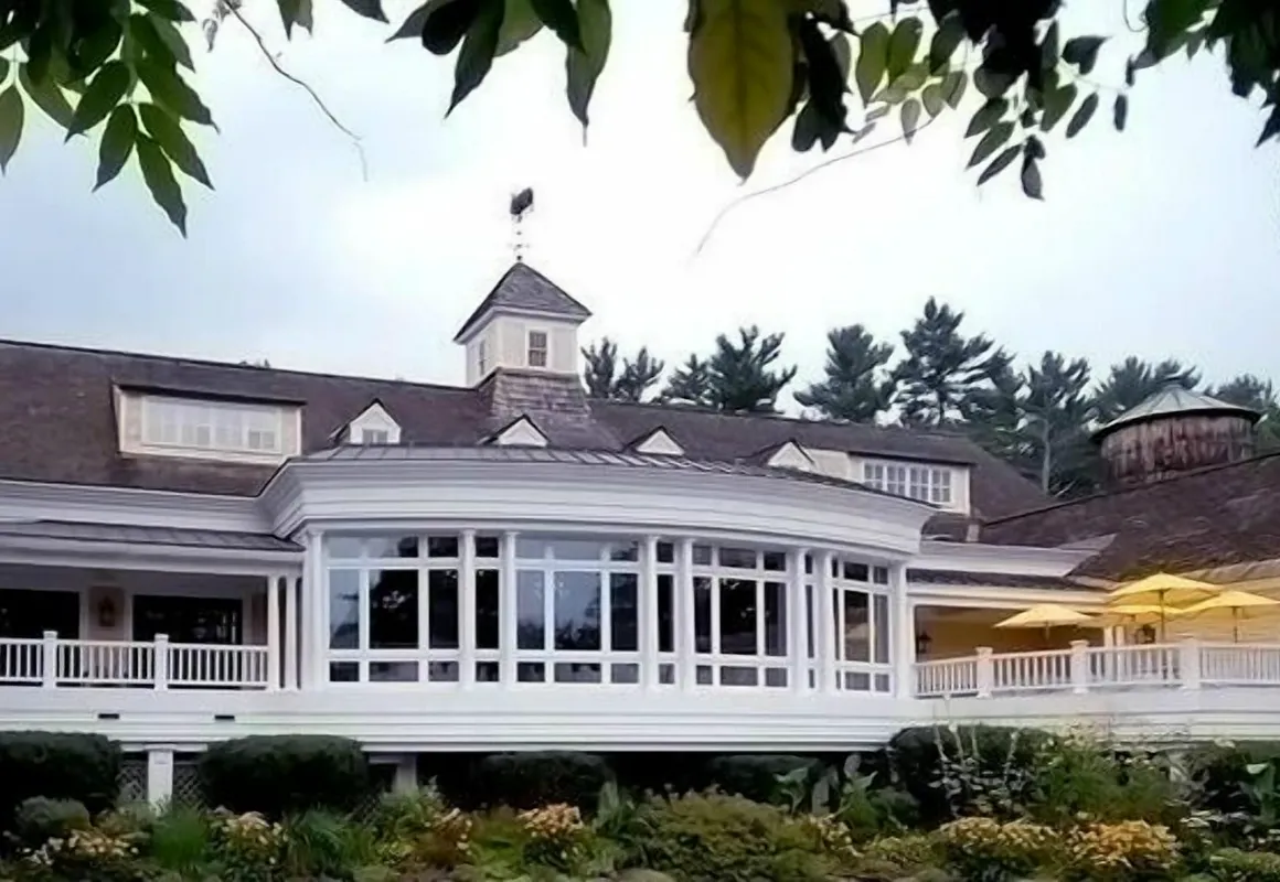 The Grand at Bedford Village Inn hotel hero