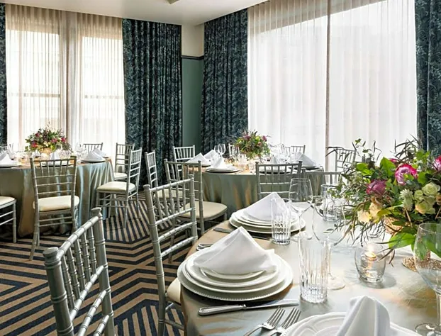 The Candler Hotel Atlanta, Curio Collection by Hilton hotel detail image 3