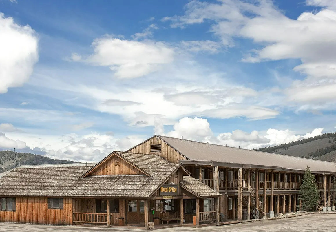 Mountain Village Lodge hotel hero