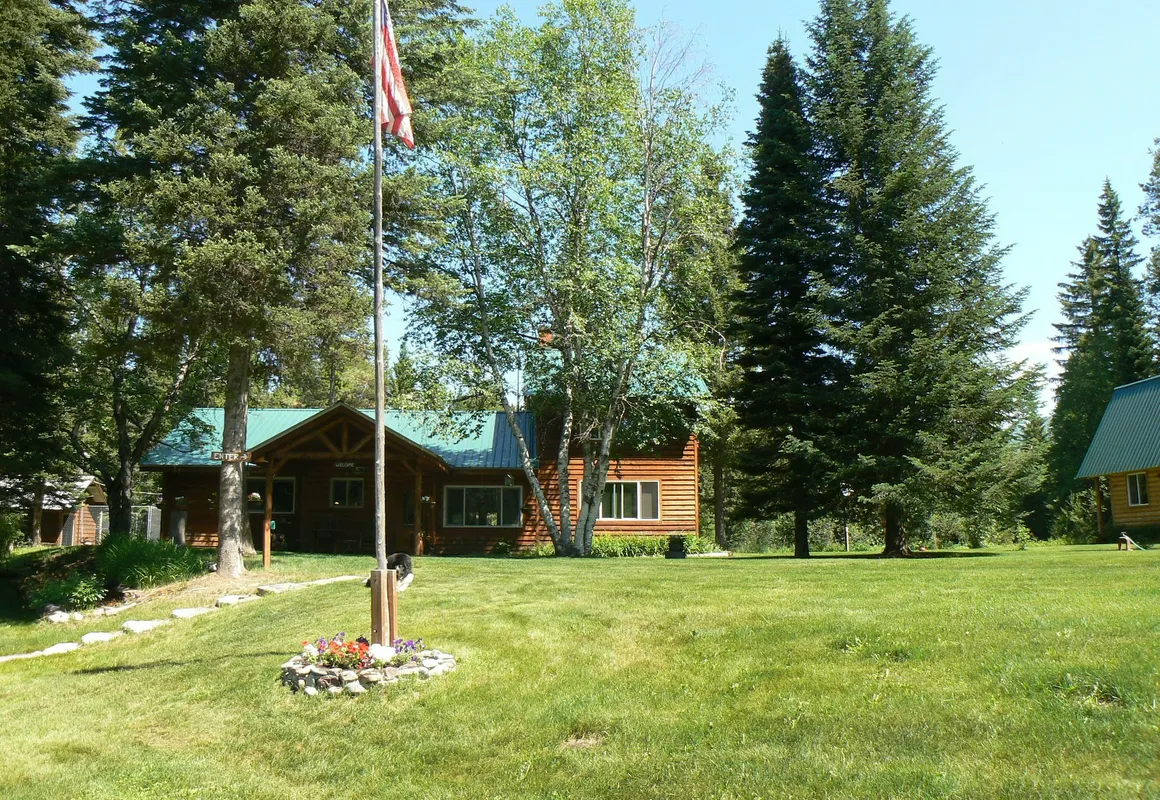 Smoky Bear Ranch Bed & Breakfast & Cabins hotel hero