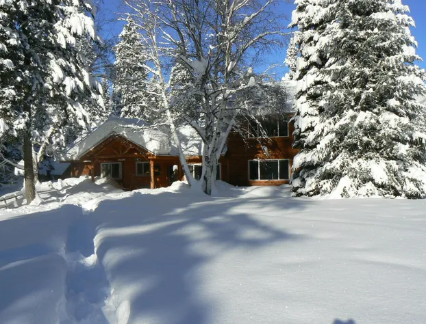 Smoky Bear Ranch Bed & Breakfast & Cabins hotel detail image 1