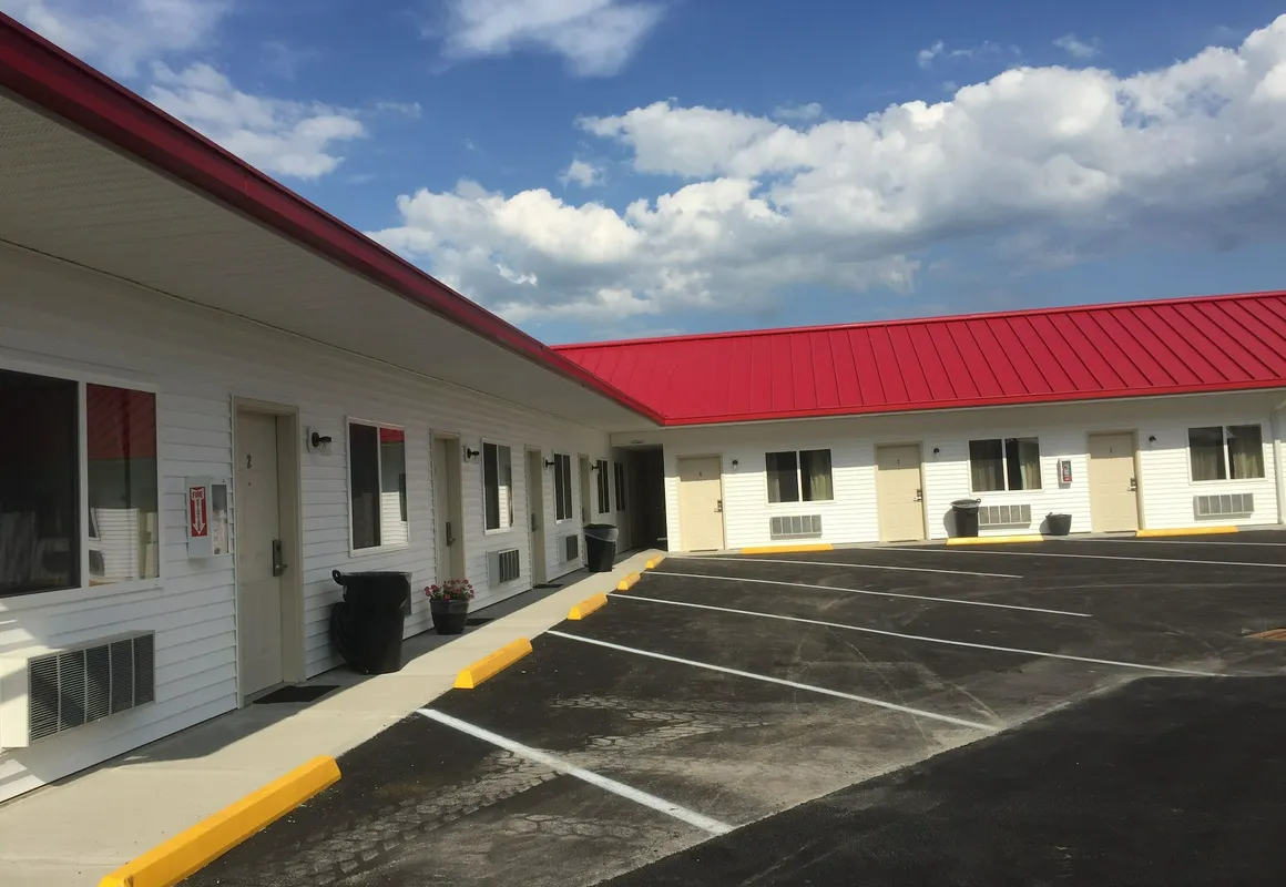 Apple Inn and Suites Cooperstown Area hotel hero