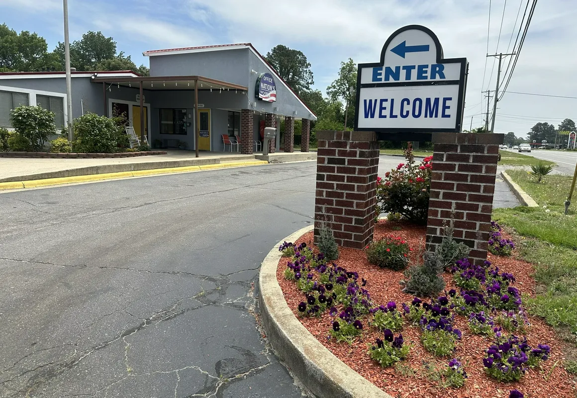 Nation's Inn Kinston hotel hero