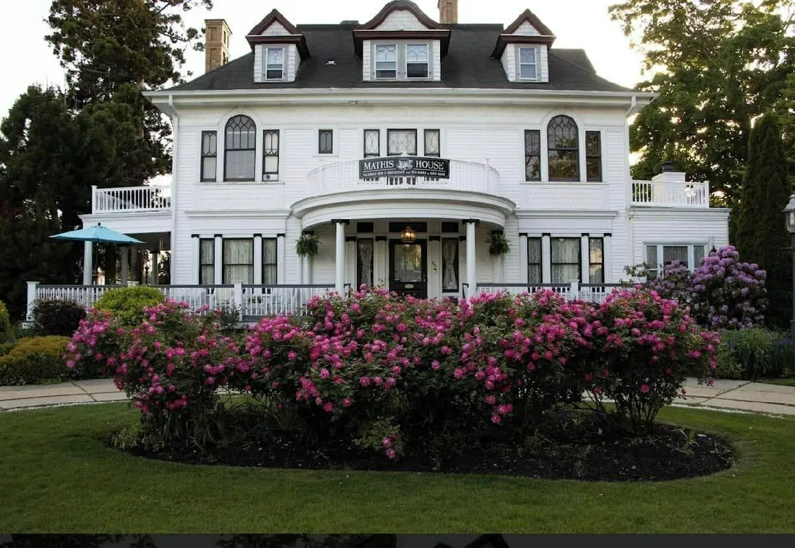 Mathis House, A Victorian Bed & Breakfast and Tea Room at 600 Main hotel hero