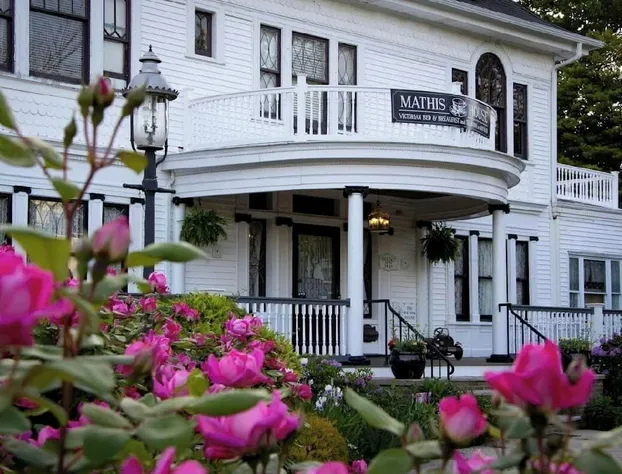 Mathis House, A Victorian Bed & Breakfast and Tea Room at 600 Main hotel detail image 2