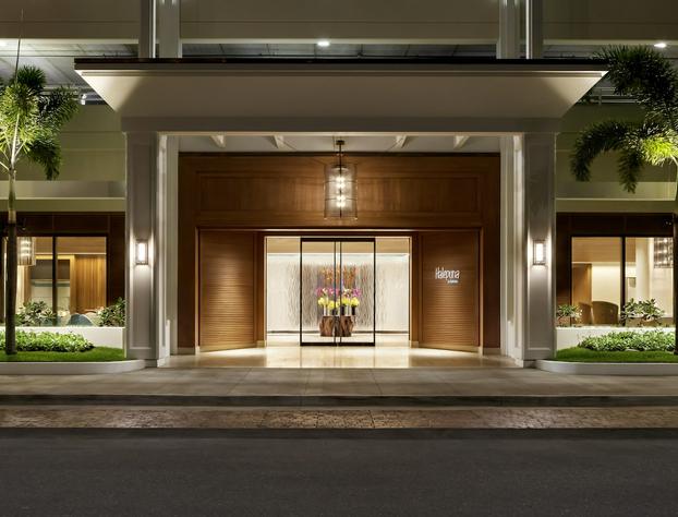 Halepuna Waikiki by Halekulani hotel detail image 1