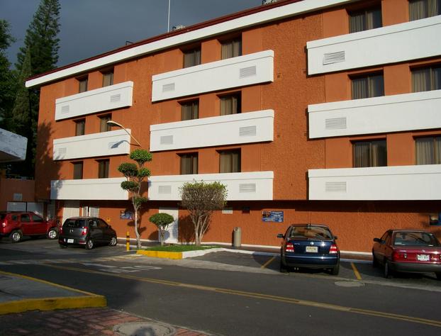 Country Plaza hotel detail image 2