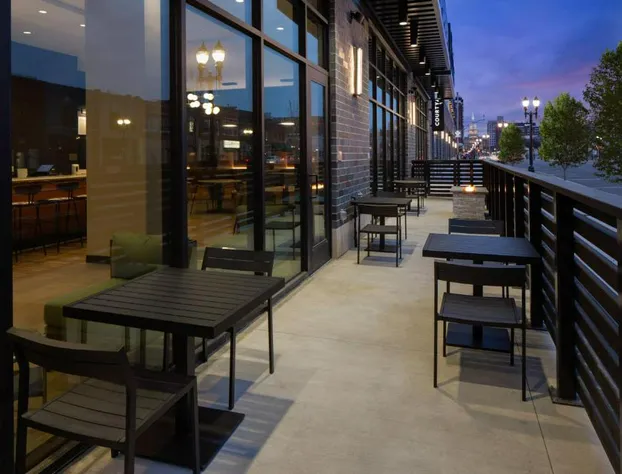 Courtyard by Marriott Lansing Downtown hotel detail image 2