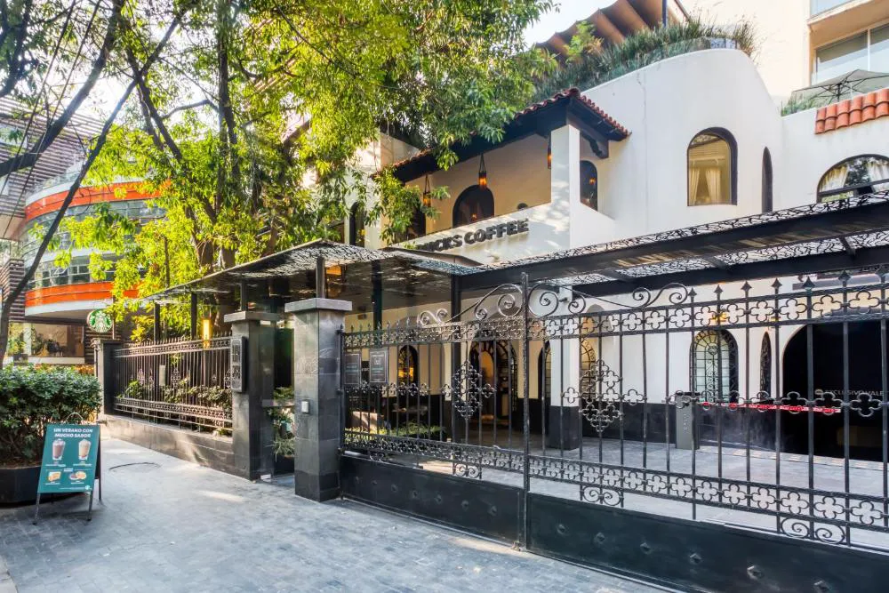 AR 218 Hotel by ULIV hotel hero