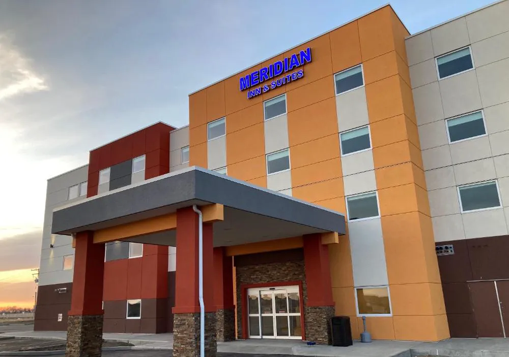 Meridian Inn & Suites Regina Airport hotel hero