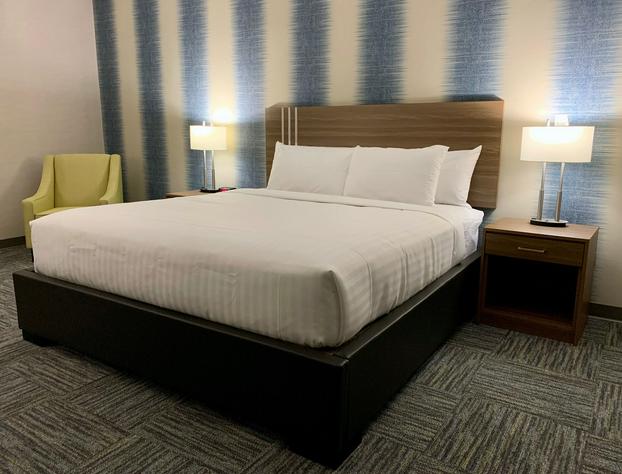 Meridian Inn & Suites Regina Airport hotel detail image 3