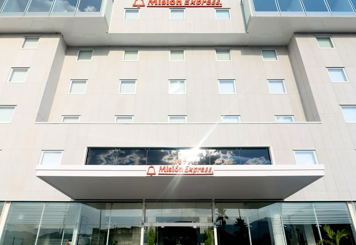 Hotel Misión Express San Juan Del Río hotel hero