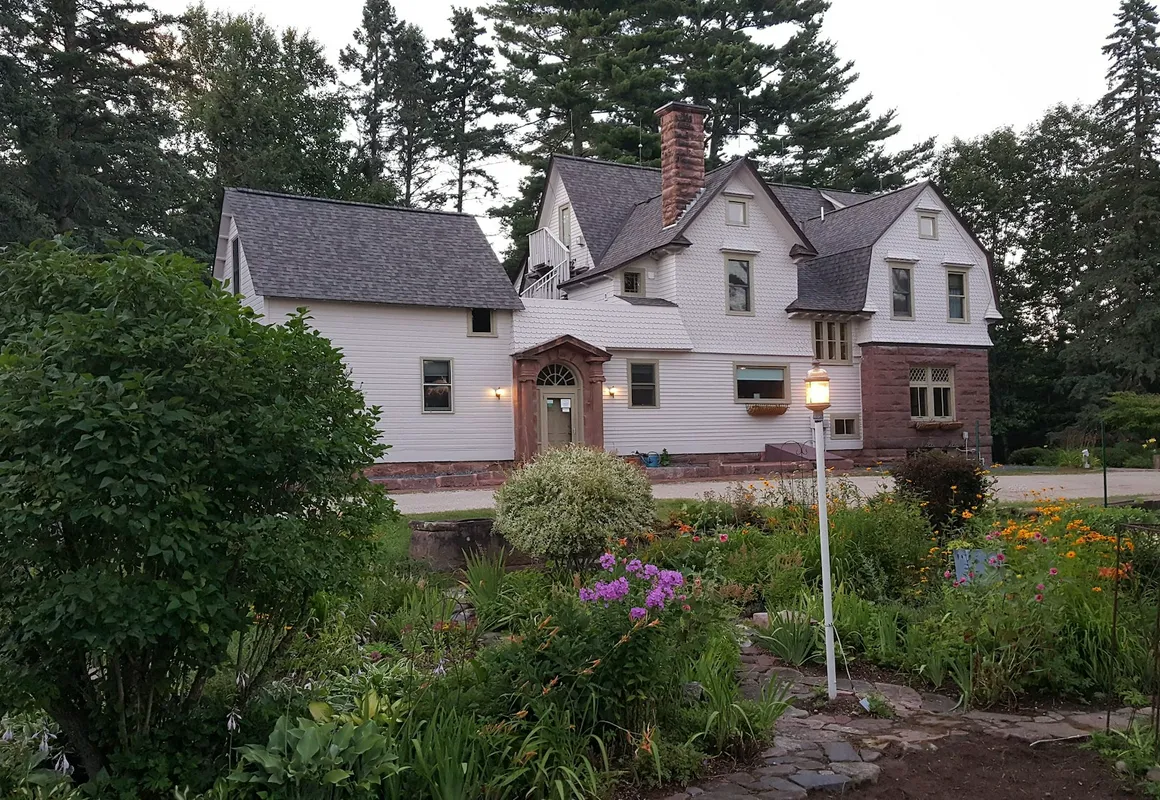 Pinehurst Inn Bed & Breakfast hotel hero