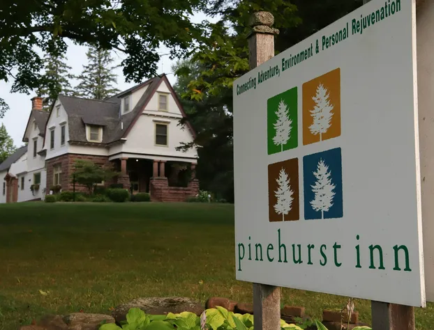 Pinehurst Inn Bed & Breakfast hotel detail image 3