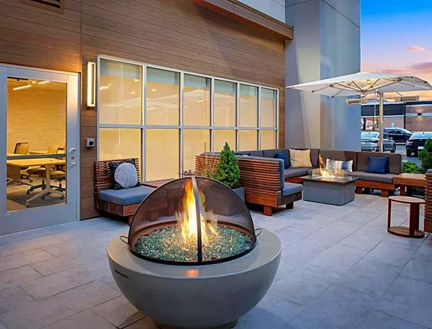 Element New York Wood Ridge hotel detail image 3