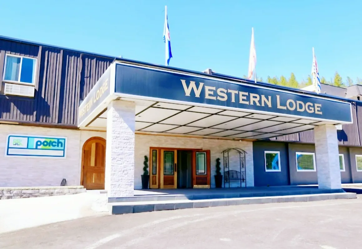Western Lodge hotel hero