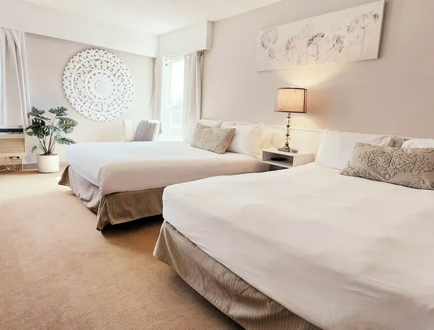 Western Lodge hotel detail image 3