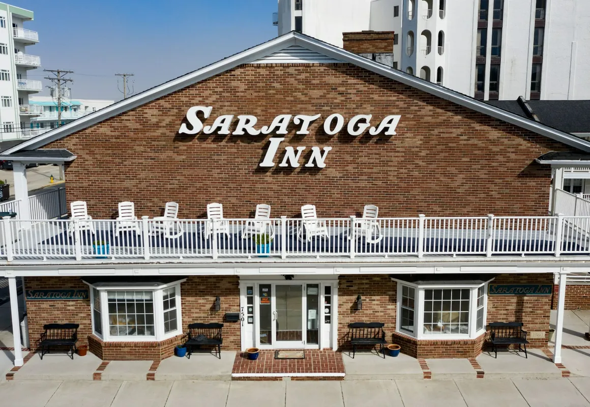 Saratoga Resort hotel hero