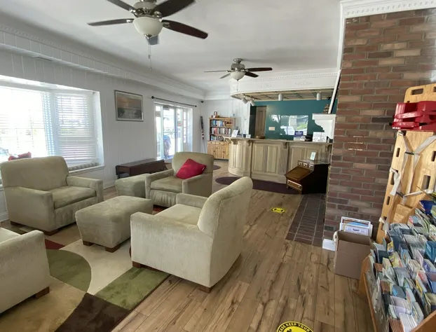 Saratoga Resort hotel detail image 1