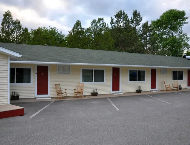 Gallagher's Travels Bar Harbor Motel & Cabins hotel detail image 1