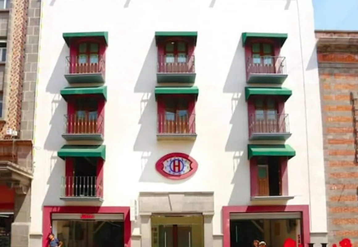 Hotel Leones hotel hero