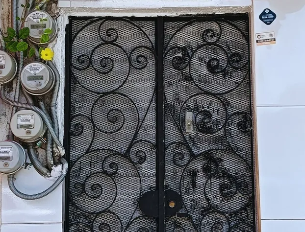 Alexandross Hostel BnB hotel detail image 4