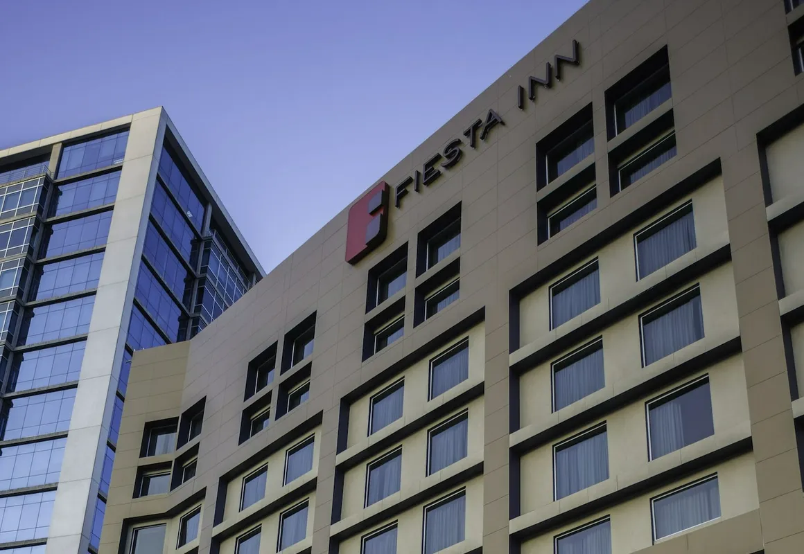 Fiesta Inn Monterrey Valle hotel hero