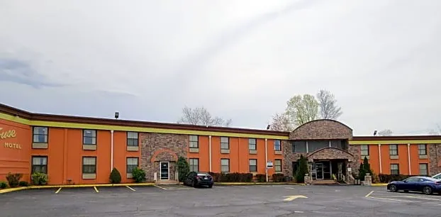 Townhouse Inn & Suites hotel detail image 1