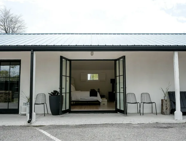 Lakeside Motel hotel detail image 3