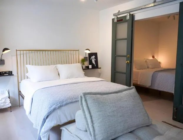 Lakeside Motel hotel detail image 3