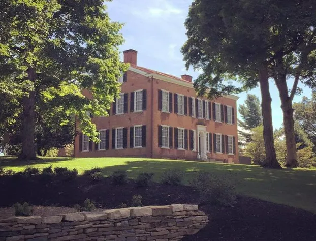 Bourbon Manor B&B hotel detail image 1