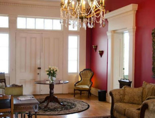 Bourbon Manor B&B hotel detail image 4